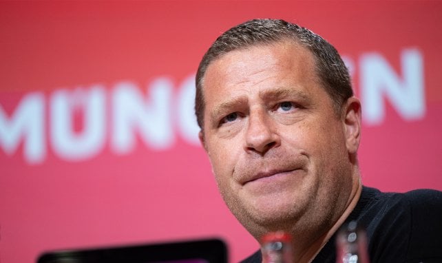 Max Eberl auf einer Pressekonferenz