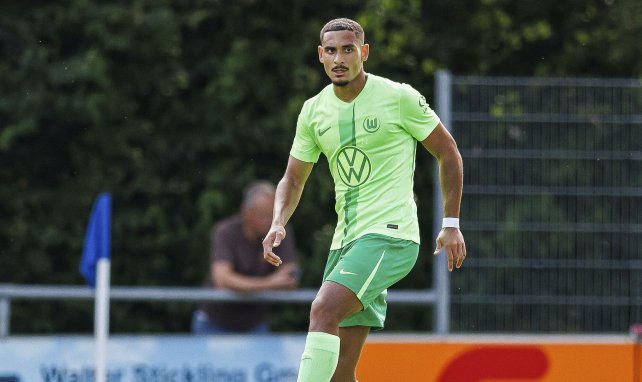 Maxence Lacroix mit dem Ball am Fuß