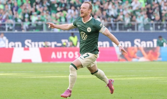 Maximilian Arnold trägt die Binde