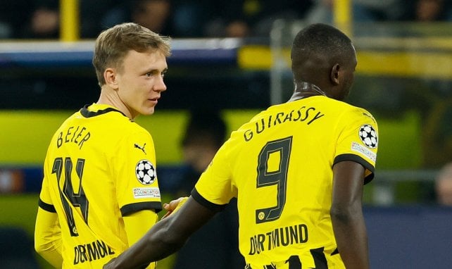 Maximilian Beier mit Serhou Guirassy beim BVB