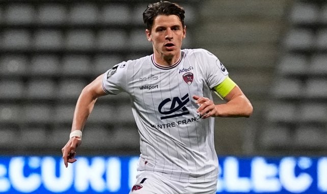 Yohann Magnin mit der Clermont-Kapitänsbinde
