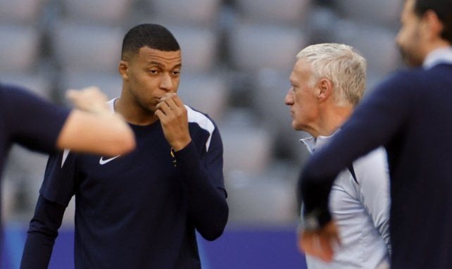 Kylian Mbappé und Coach Didier Deschamps