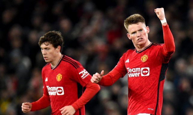 Scott McTominay ballt die Faust