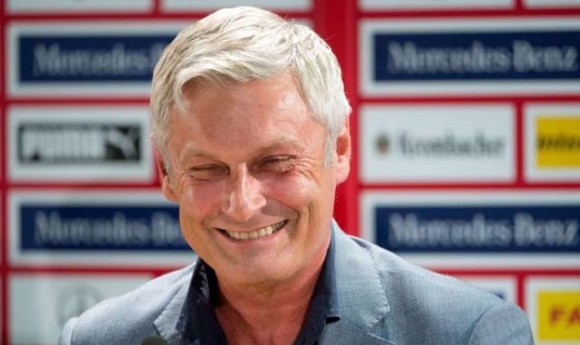Armin Veh will den VfB Stuttgart wieder nach oben führen