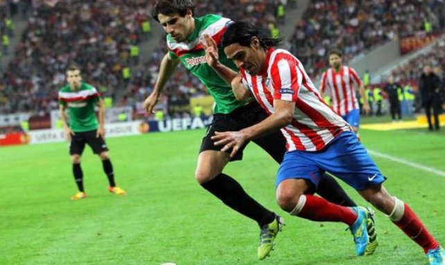 Chelsea will Falcao als Ersatz für Didier Drogba