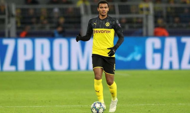 BV Borussia 09 Dortmund Manuel Obafemi Akanji