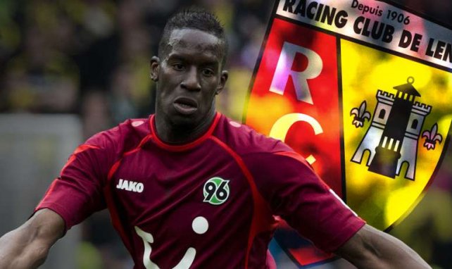 Salif Sané verabschiedet sich in Richtung von RC Lens