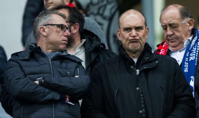 Sorgenvolle Gesichter beim 1. FC Köln: Peter Stöger (li.) und Jörg Schmadtke