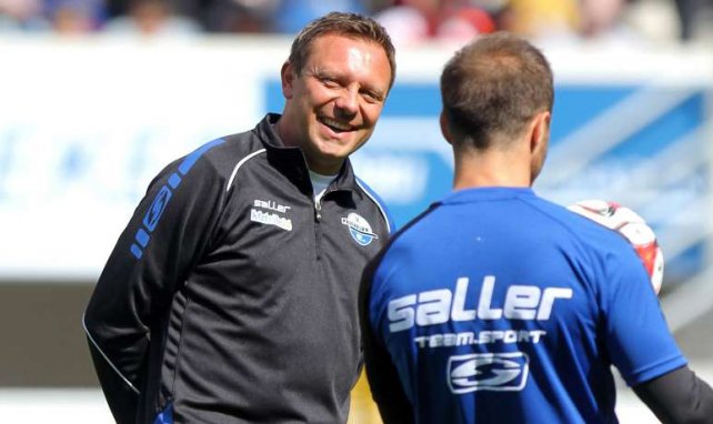 Trainer André Breitenreiter fiebert dem Bundesliga-Debüt von Paderborn entgegen