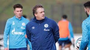 Mike Büskens beim Schalker Profi-Training