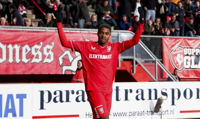 Myron Boadu im Trikot von Twente Enschede