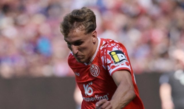 Nelson Weiper im Dress von Mainz 05