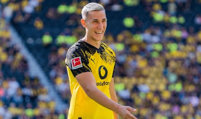 Nico Schlotterbeck strahlt über beide Ohren