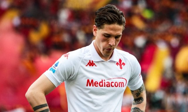 Nicolo Zaniolo schaut bedröppelt zu Boden