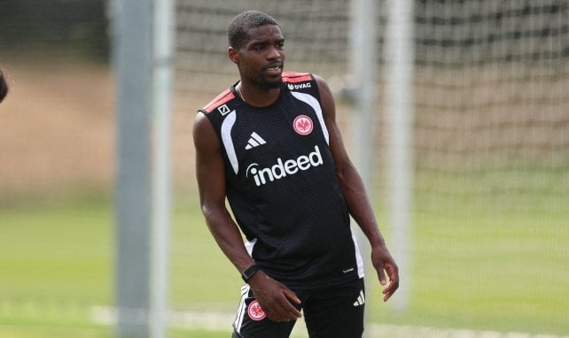 Eintracht verhandelt Nkounkou-Wechsel