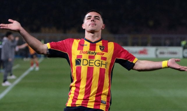 Nikola Krstovic bejubelt einen Treffer für US Lecce