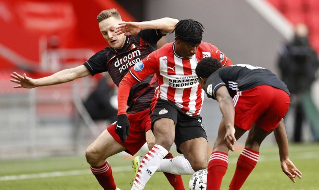 Noni Madueke dribbelt die Eredivisie schwindelig