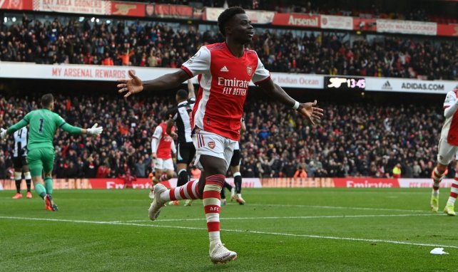 Bukayo Saka feiert ein Tor für Arsenal