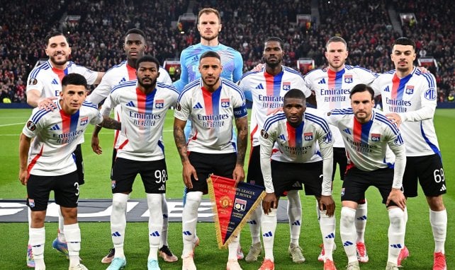 Die Startelf von Olympique Lyon lässt sich fotografieren