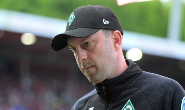 Ole Werner schaut nachdenklich in die Ferne