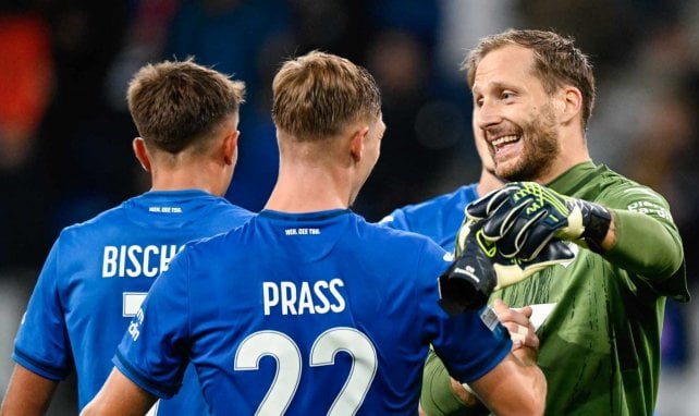 Oliver Baumann (r.) beim 2:0 der TSG Hpffenheim gegen Dynamo Kiew