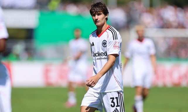 Paxten Aaronson im SGE-Trikot
