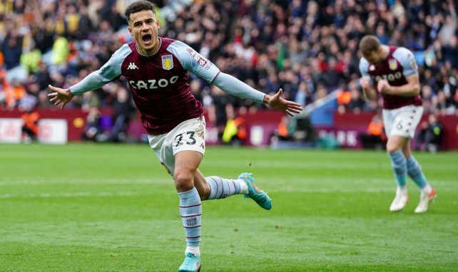 Philippe Coutinho bejubelt ein Tor für Aston Villa