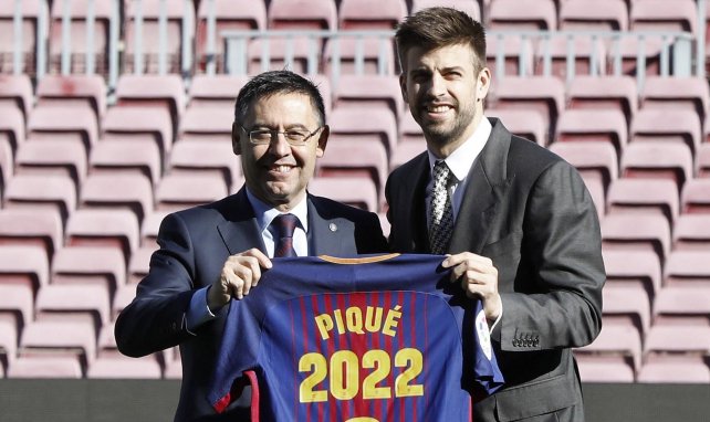 Ein Bild aus glücklicheren Tagen: Gerard Piqué mit Barça-Präsident Josep Maria Bartomeu