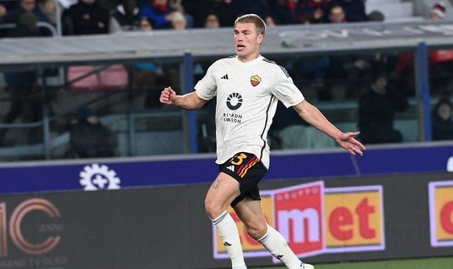 Rasmus Kristensen für die Roma am Ball