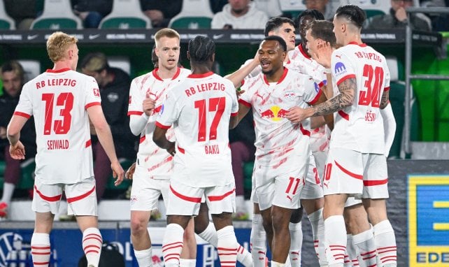Die Mannschaft von RB Leipzig bejubelt einen Treffer.
