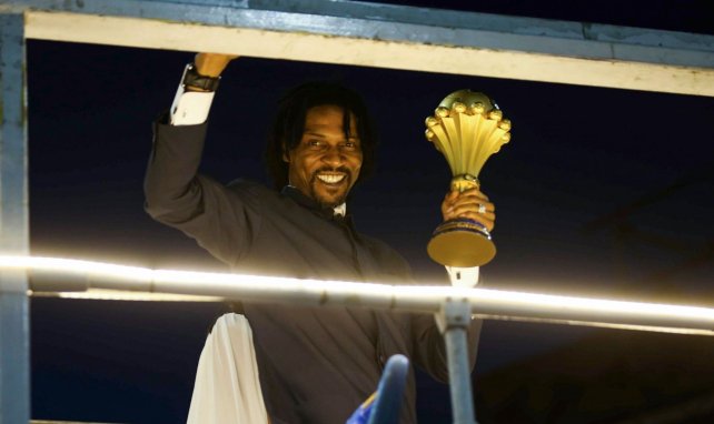 Rigobert Song mit dem Afrika Cup 2019