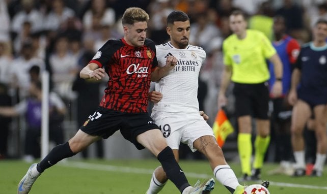 Roberto Navarro im Duell mit Dani Ceballos