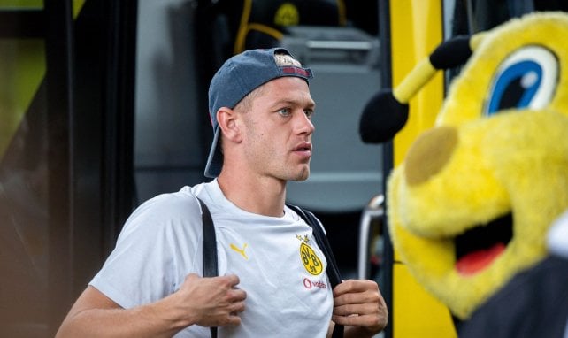 Julian Ryerson entweder vor dem ersten Schultag oder vor der Ankunft im Teamhotel
