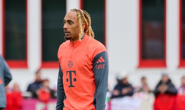 Sacha Boey kommt beim FC Bayern nicht vom Fleck.