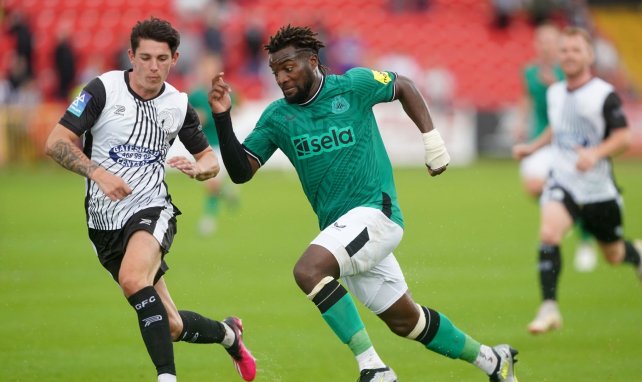 Allan Saint-Maximin im Trikot von Al Ahli