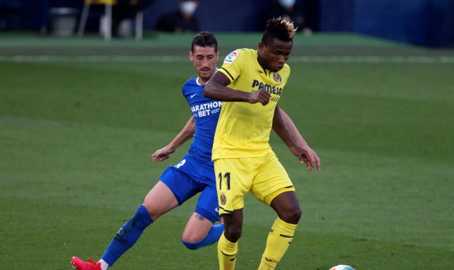 Samu Chukwueze im Trikot vom FC Villarreal