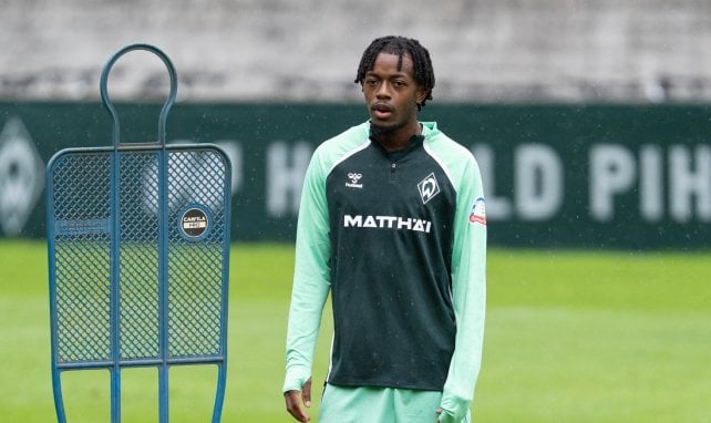 Samuel Mbangula im Training bei Werder Bremen