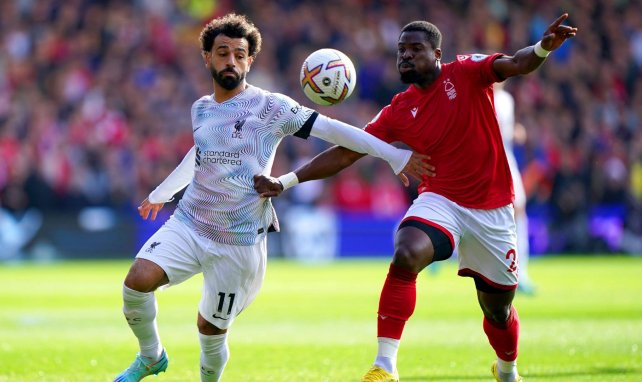 Serge Aurier im Trikot von Nottingham Forest