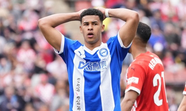 Santiago Mouriño im Trikot von Deportivo Alavés