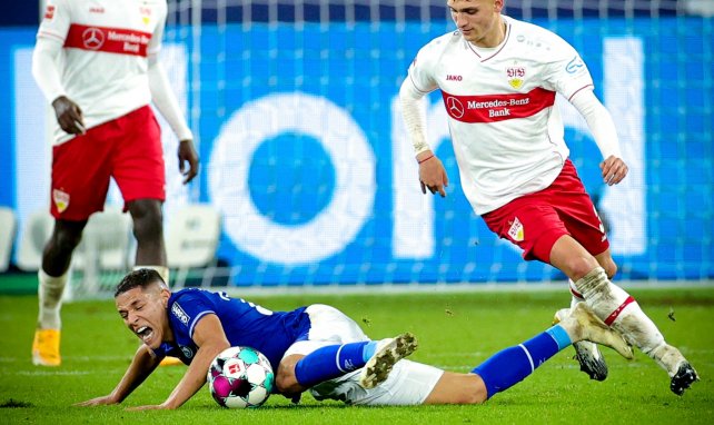 Mateo Klimowicz (r.) im Zweikampf mit Amine Harit