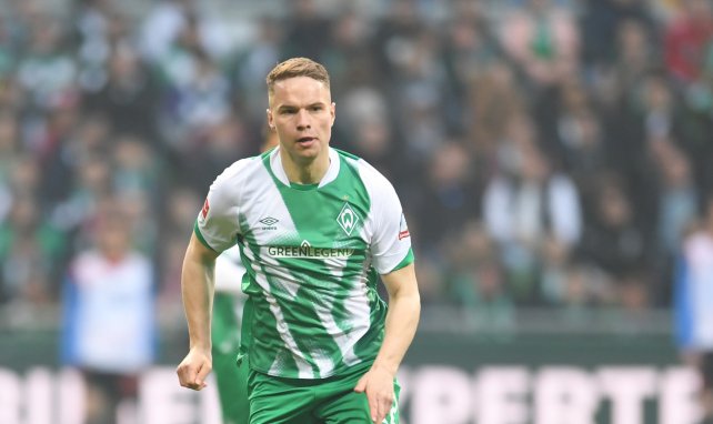 Niklas Schmidt im Trikot vom SV Werder Bremen