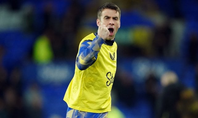 Séamus Coleman reckt die Faust
