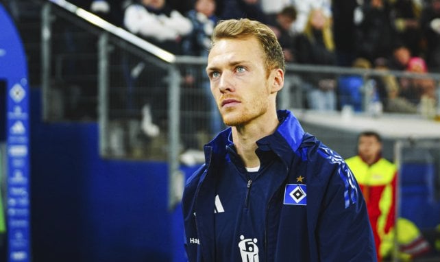 Sebastian Schonlau bleibt beim Hamburger SV aktuell nur der Platz auf der Bank