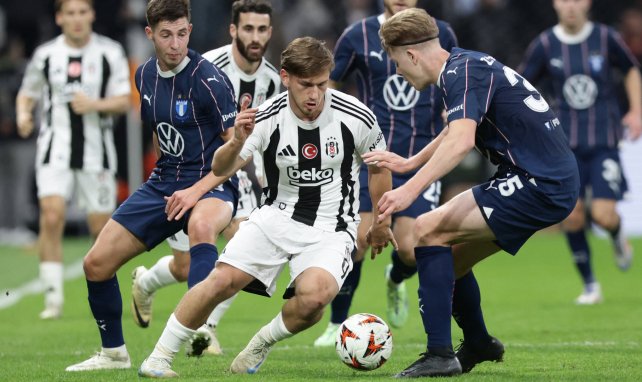 Semih Kilicsoy im Trikot von Besiktas