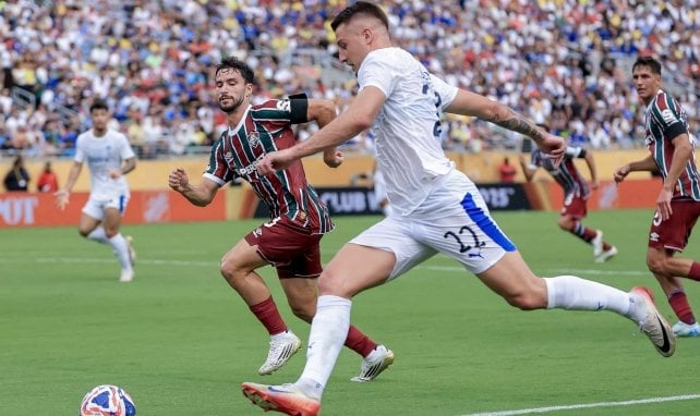Sergej Milinkovic-Savic am Ball