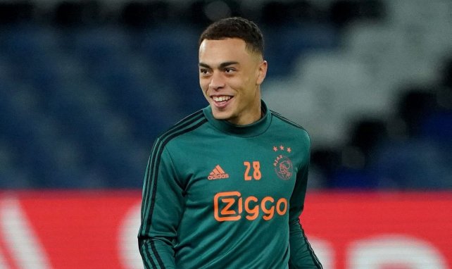 Sergiño Dest hat sich bei Ajax festgespielt