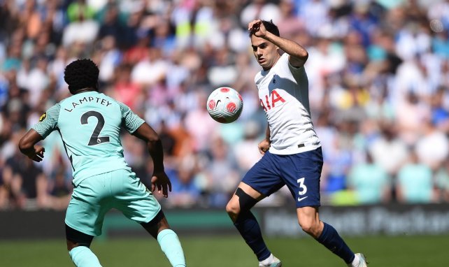Sergio Reguilón im Duell mit Brightons Lamptey