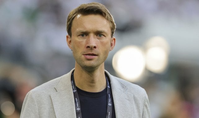 Simon Rolfes plant den Kader von Bayer 04