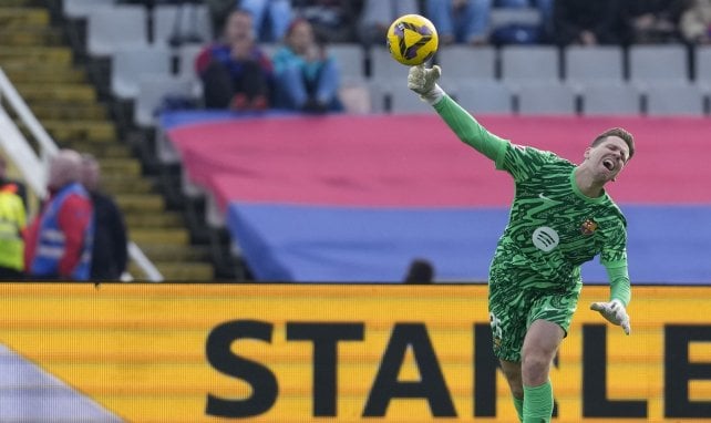 Szczesny stöhnt beim Abwurf