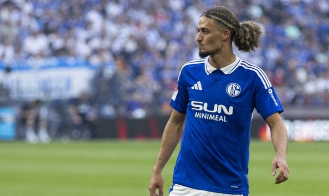 Taylan Bulut im Trikot von Schalke 04
